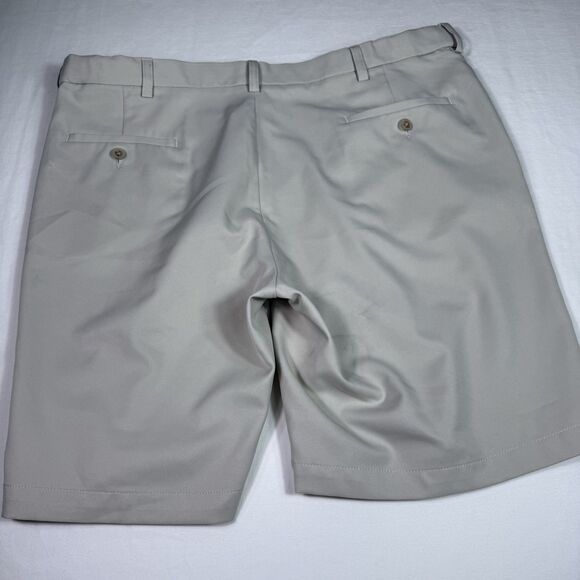 Haggar Men's‎ Khaki Beige Stretch Cool 18 PRO Classic-Fit Shorts Size 40 - Picture 4 of 6